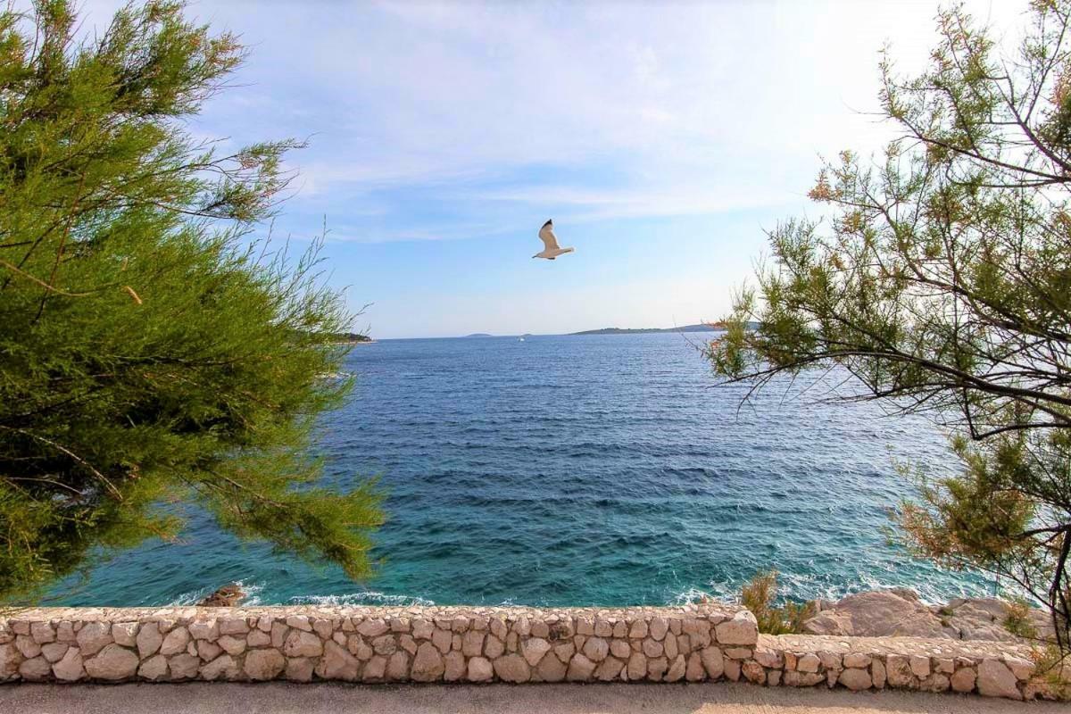 Apartment Svemir Primošten Kültér fotó